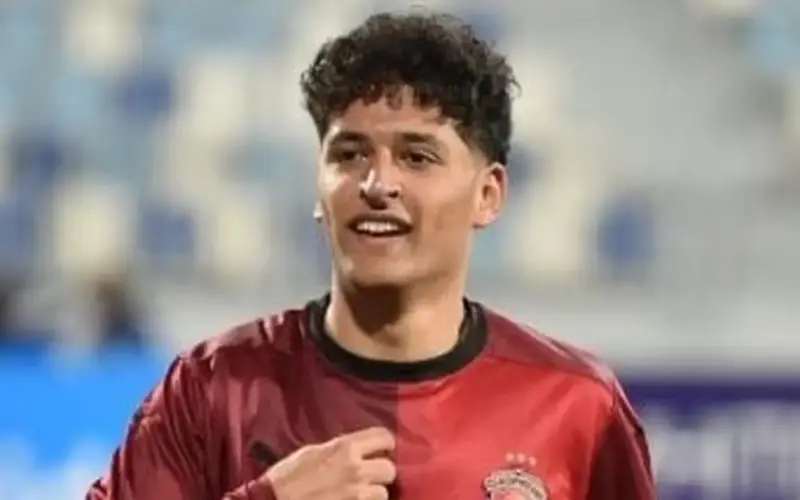 الأهلي يفاضل بين محمد عبد الله وعمر سيد معوض لرحيل أحدهما فى الصيف